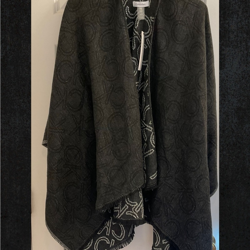 Calvin Klein Logo Blanket Shawl Wrap - NWT - One Size